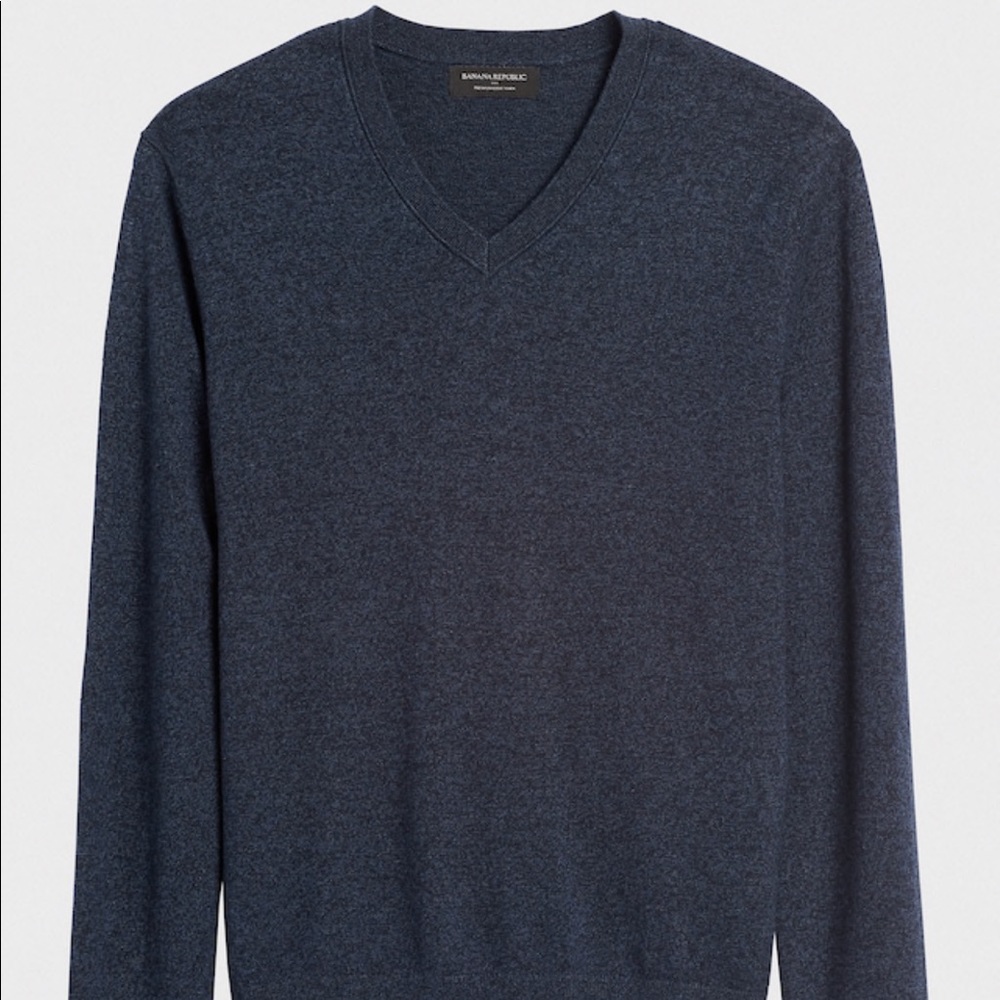 TWO Banana Republic Men’s Premium V Neck Sweater